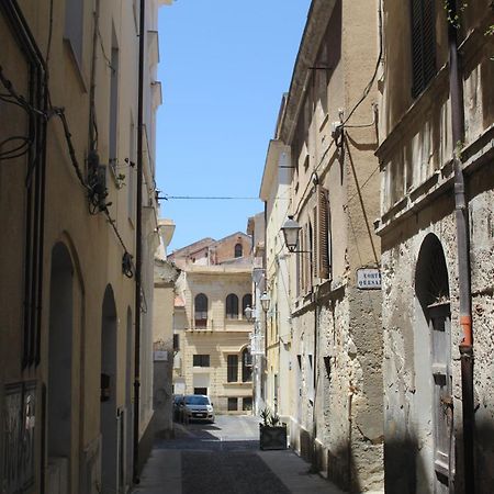 Suite Al Castello Sassari Bagian luar foto