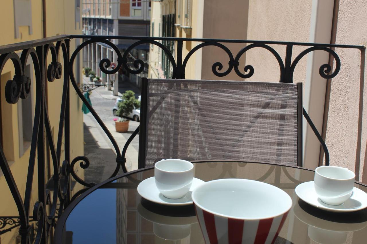 Suite Al Castello Sassari Bagian luar foto