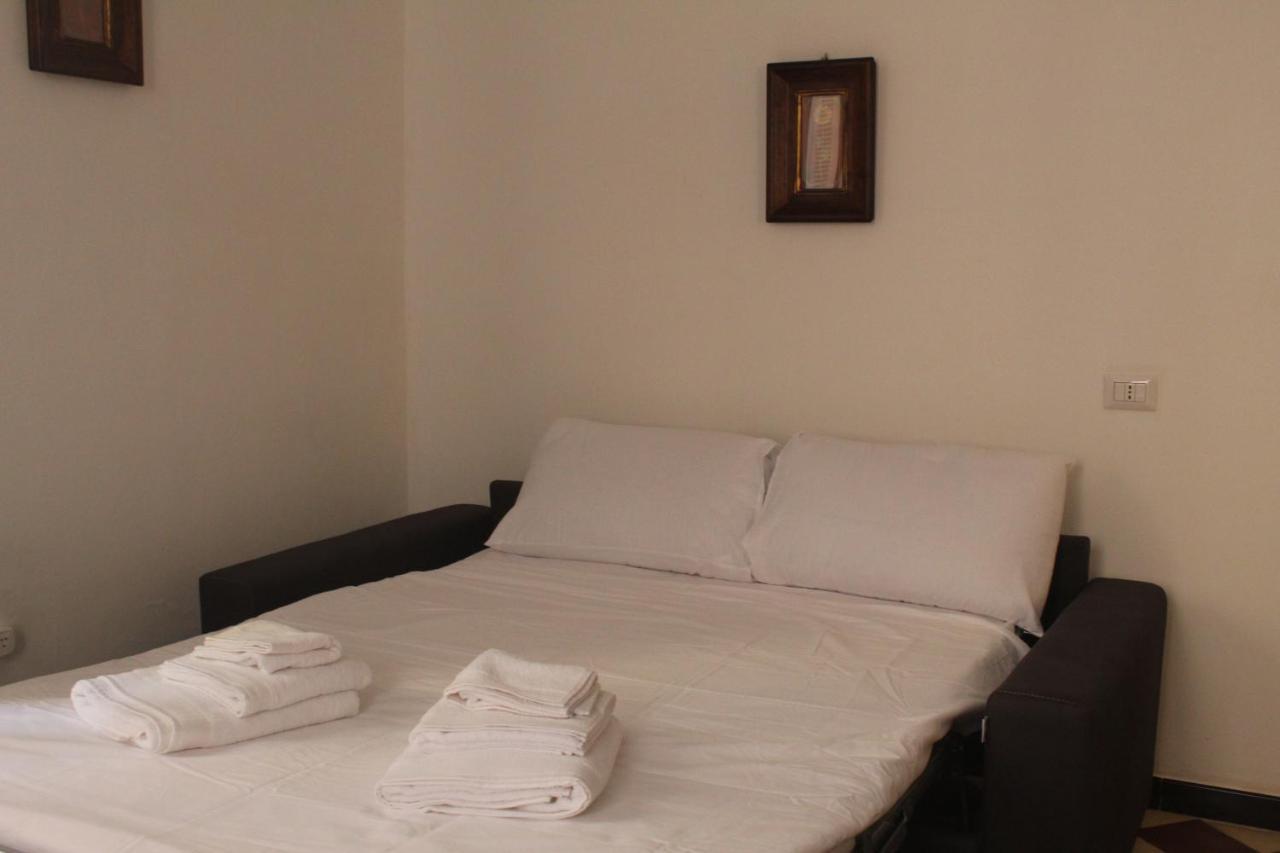 Suite Al Castello Sassari Bagian luar foto